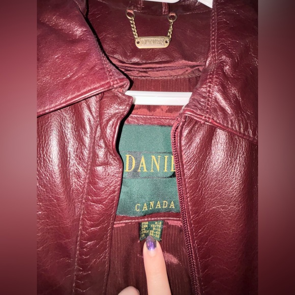 Danier Vintage Women’s Burgundy Leather Jacket - XS - Removable Lining - Picture 4 of 4